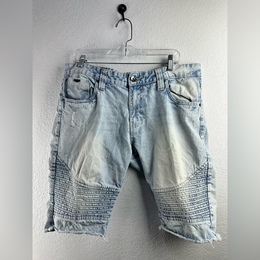 South Pole Men’s Vintage Light Blue Distressed Jean Shorts Size 34 NC0126